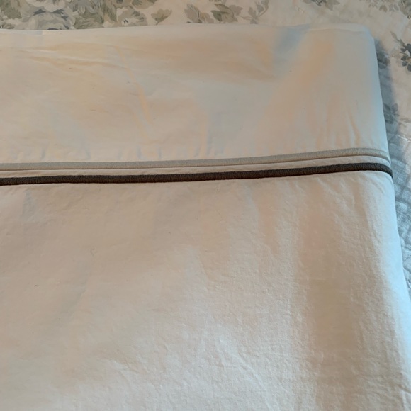 Matouk Queen flat sheet - Picture 2 of 4